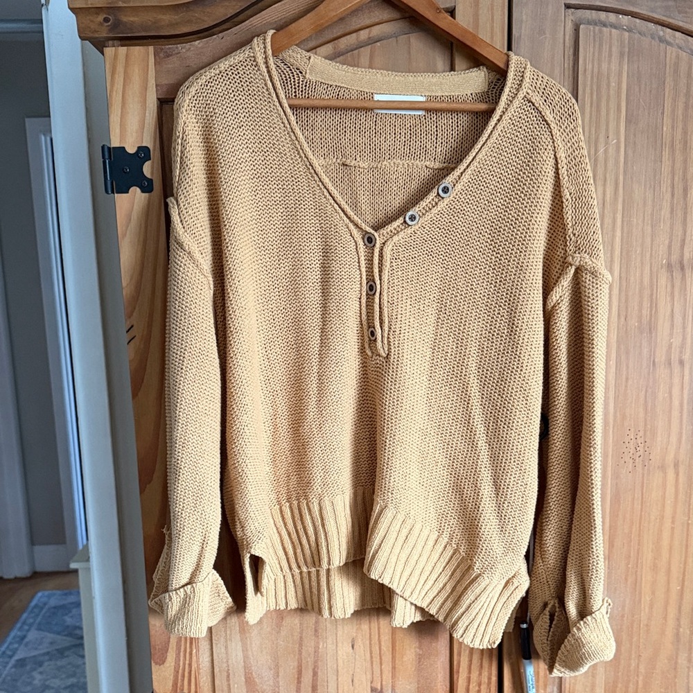 Cozy Gold/Tan Sweater
